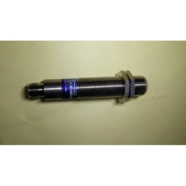 Diffuse Photoelectric Sensor, XU8-M18MA230K Telemecanique